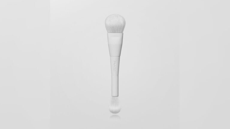 Blush Brush