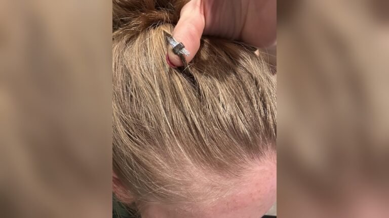 How to Remove Hair Tinsel With Clamp Without Tool