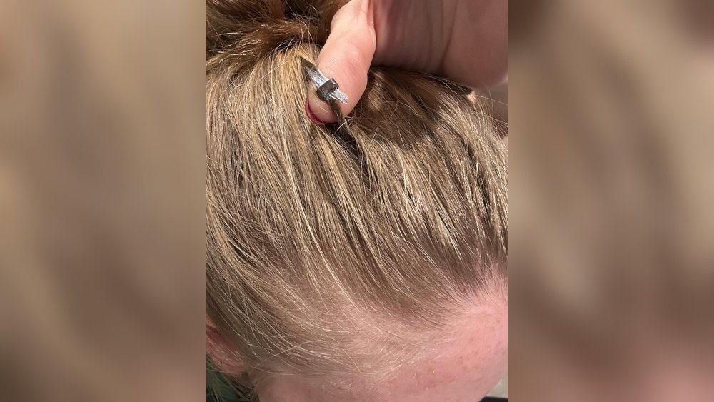 How to Remove Hair Tinsel With Clamp Without Tool